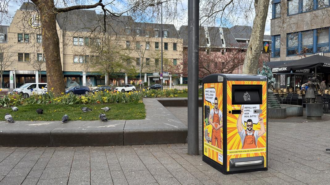 Testlauf für Papierkörbe mit Verdichtungsfunktion – Kommunaler Servicebetrieb testet Abfallkörbe mit größerer Kapazität