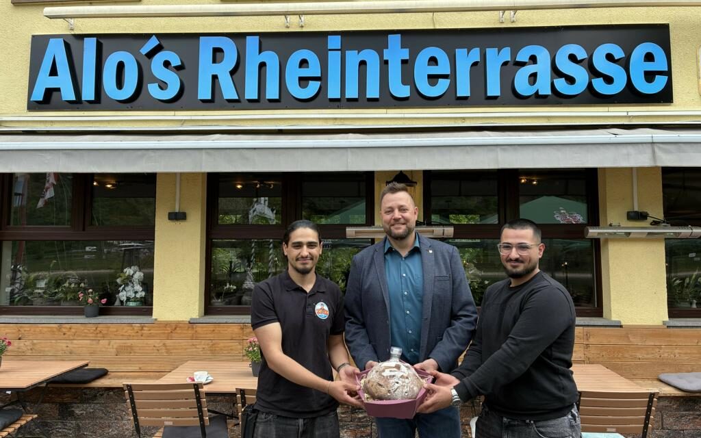 Frischer Wind am Strom: Alo‘s Rheinterrasse eröffnet mit neuem Konzept
