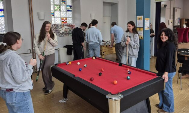 Zukunft entdecken in Lahnstein: Noch freie FSJ-Plätze in, Jugendkulturzentrum, Stadtbücherei und Theater