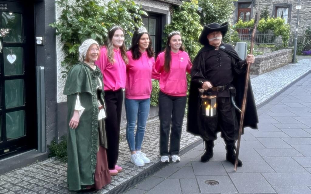 Eine Reise durch Zeit und Geschichte: Nachtwächter-Premiere verzaubert Gäste und Einheimische