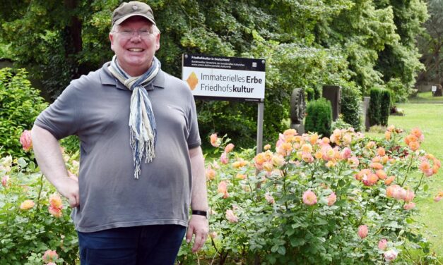 Eigenbetrieb Grünflächen- und Bestattungswesen bietet Führungen über Koblenzer Hauptfriedhof an