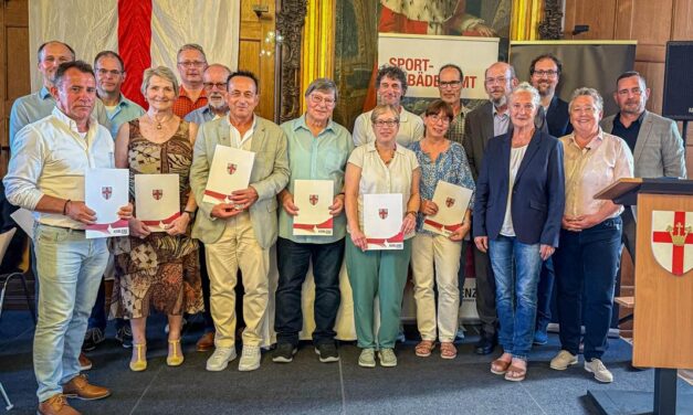 Sportehrennadel und Sportplakette der Stadt Koblenz verliehen