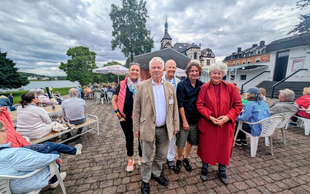 Seniorenfestival begeistert an der Konzertmuschel –  Musik verbindet die Generationen