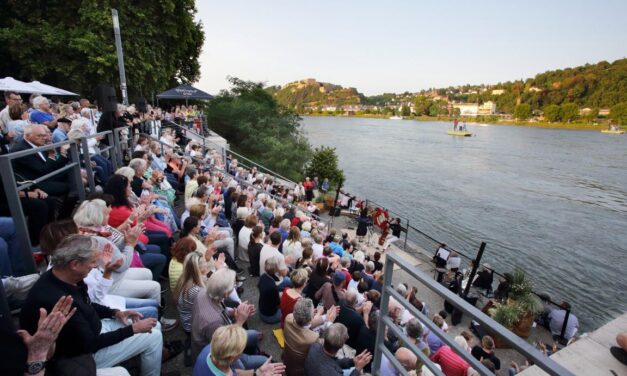 Koblenzer Kulturstufen bieten kostenfreie Open-Air-Konzerte an den Schlossstufen