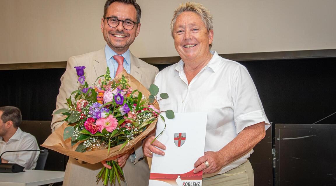 Koblenzer Stadtrat im Juni: Vereidigung der neuen Bürgermeisterin – Sanierung kommunaler Sportstätten – Weitere finanzielle Mittel zur Sanierung des Stadttheaters
