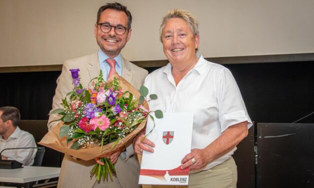 Koblenzer Stadtrat im Juni: Vereidigung der neuen Bürgermeisterin – Sanierung kommunaler Sportstätten – Weitere finanzielle Mittel zur Sanierung des Stadttheaters