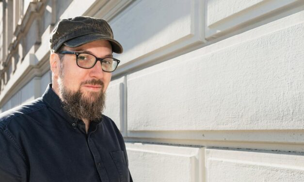 Bestsellerautor Carsten Henn kommt mit „Sonnenaufgang Nr. 5“ nach Lahnstein