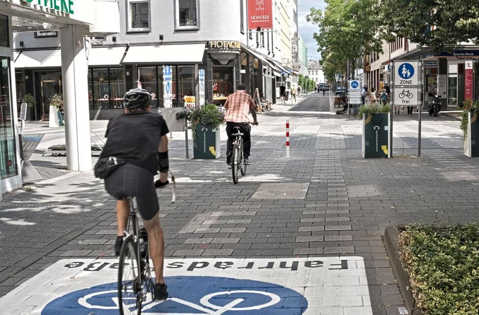 Erweiterung der Fußgängerzone in der Schloßstraße: Mehr Platz für den Fuß- und Radverkehr