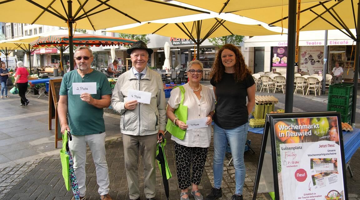 Gewinner freuen sich über Wochenmarktgutscheine
