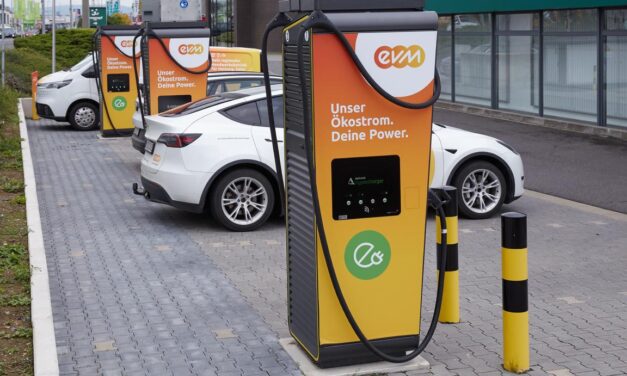 Sprunghafter Anstieg: Immer mehr E-Autos an evm-Ladestationen