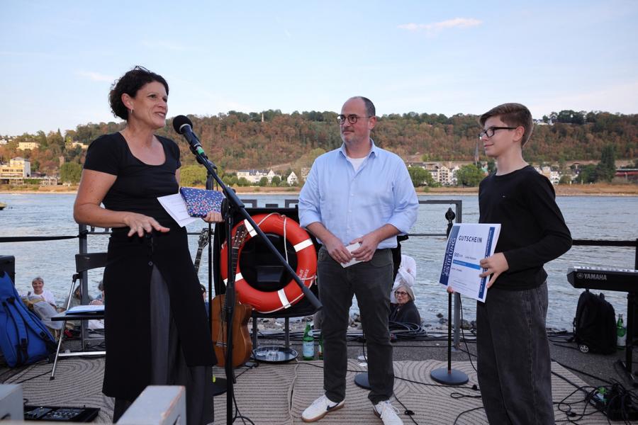 Sonderstipendium für junges Gitarrentalent Lukas Hazzan