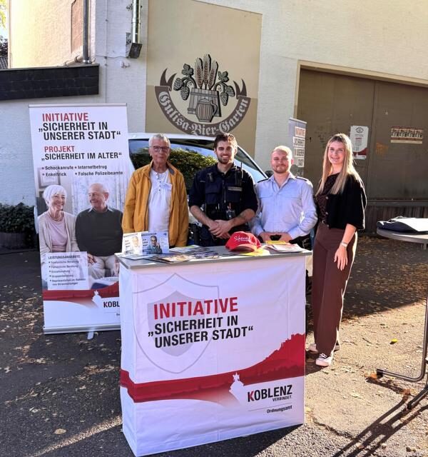 Kriminalprävention vor Ort: Initiative „Sicherheit in unserer Stadt“ informierte auf dem Wochenmarkt in Güls