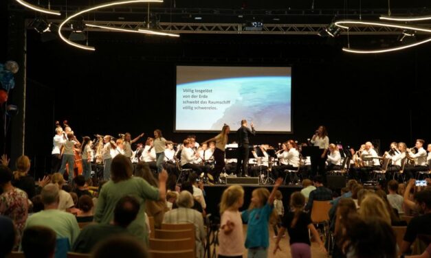 Mit Musik einmal quer durchs All