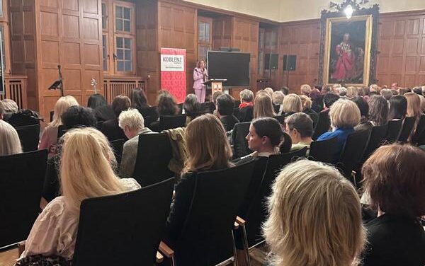 Frauen, die unsere Stadt bewegen: Koblenzer Oberbürgermeister lud zum Frauenempfang